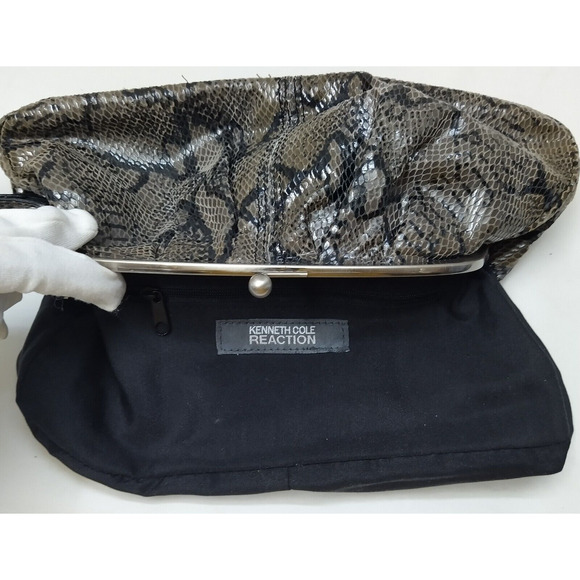 Kenneth Cole Reaction Gray Leather Snakeskin Embossed Kisslock Framed Clutch - Picture 11 of 12